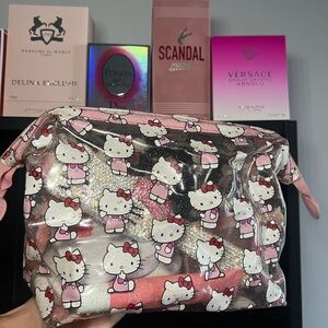 Skinny dip x Hello kitty makeup bag 🫧🩷
